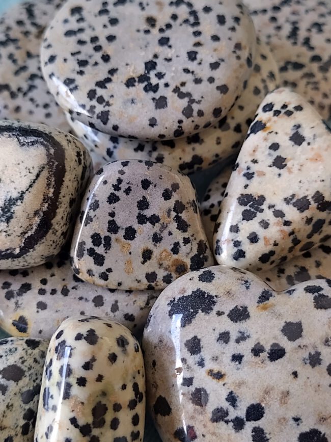 Foto van de edelsteen Dalmatiërsteen