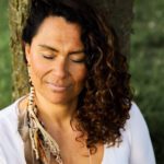 Foto van Diana die een testimonial geeft